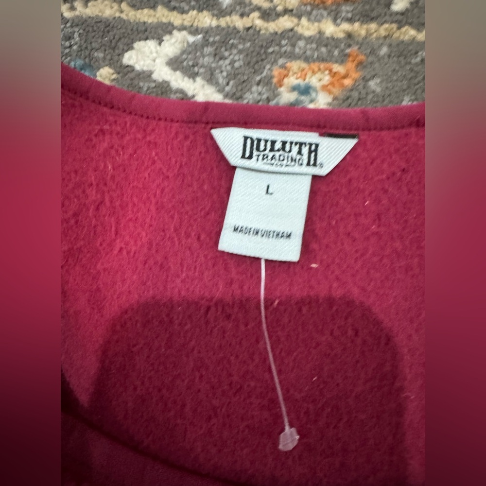 NWOT Duluth Women's Softmore Fleece Crewneck Pullover Wine Size‎ Large - Picture 2 of 5
